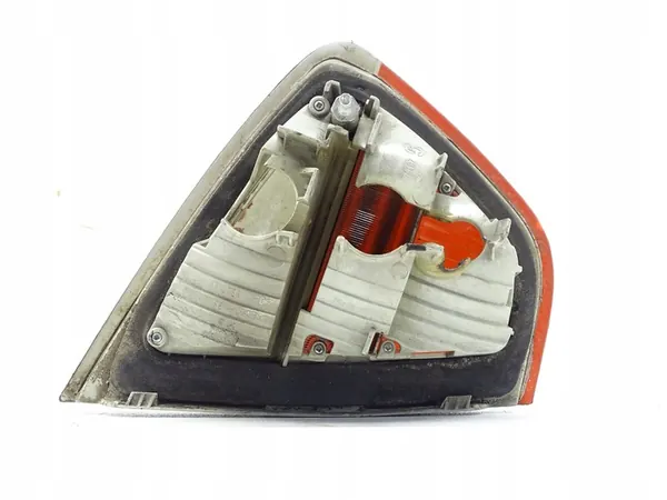 Luz trasera derecha BMW 3 E90 image 3