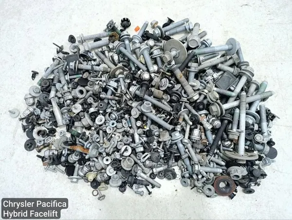 Ensemble de boulons Chrysler Pacifica 2021 OEM 282202 image 1