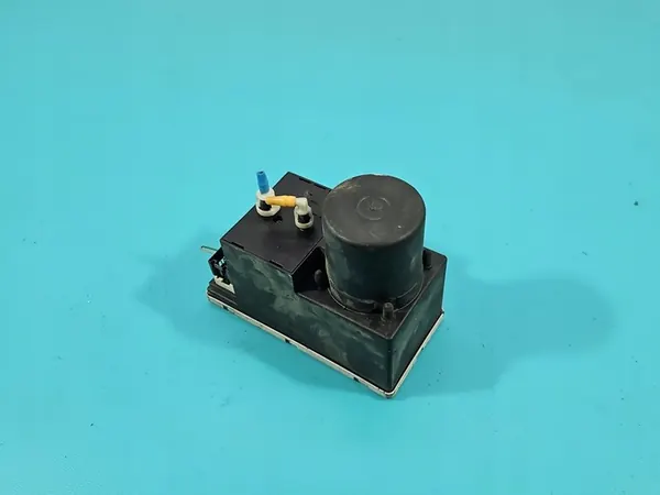 Bomba de travamento central Audi A3 8L 8D0862257 99-03 image 2