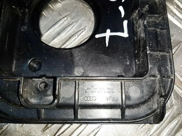 Cache ampoule phare Audi Q5 SQ5 2015 OEM 8R0941607A image 4