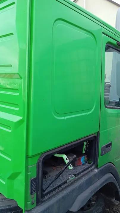 Cabine basse Volvo FH FM OEM OE - État utilisé image 10