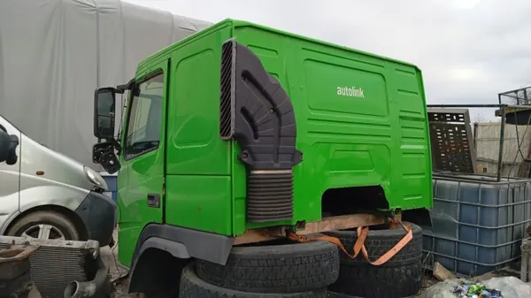 Cabine basse Volvo FH FM OEM OE - État utilisé image 5