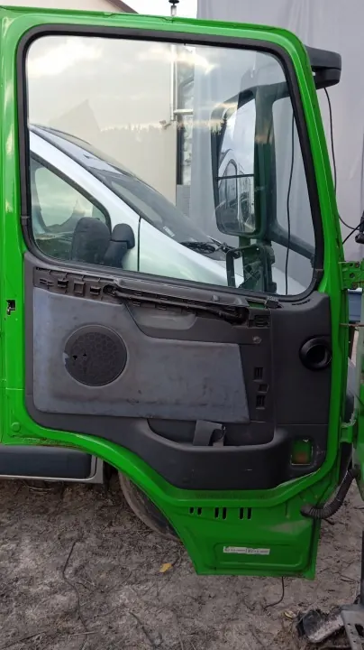 Cabine basse Volvo FH FM OEM OE - État utilisé image 9
