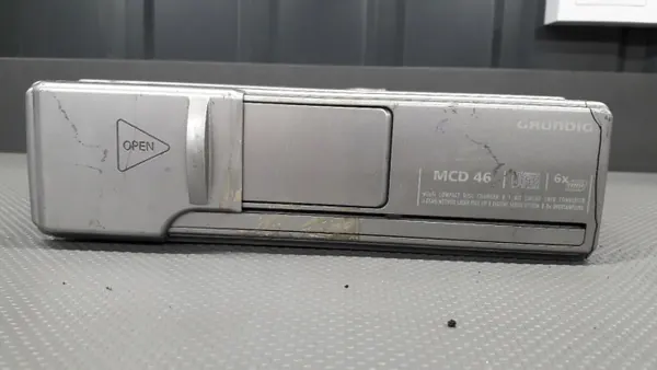 Grundig MCD 46 6-Disc-Wechsler - Gebrauchtes OEM-Teil image 2