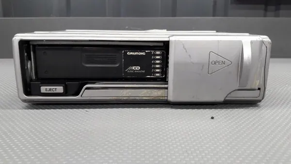 Grundig MCD 46 6-Disc-Wechsler - Gebrauchtes OEM-Teil image 4