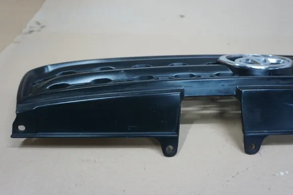 Toyota RAV4 II Grille OEM RAV4 II ATRAPA 00-05r image 10