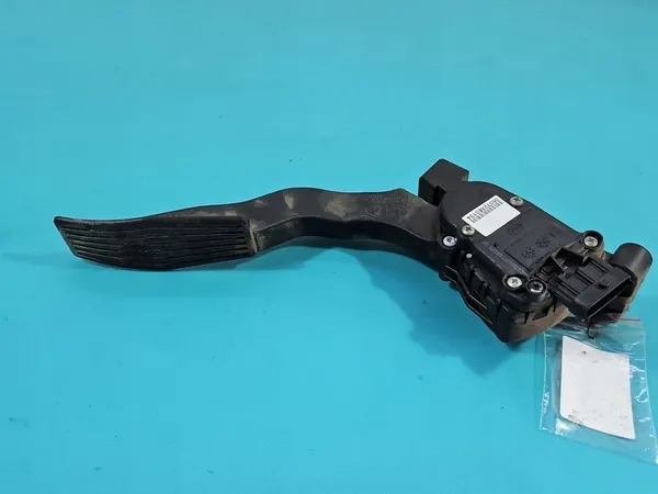 Gaspedal Potentiometer Kia Carnival II 05-14 OEM 32700-4DXXX image 2