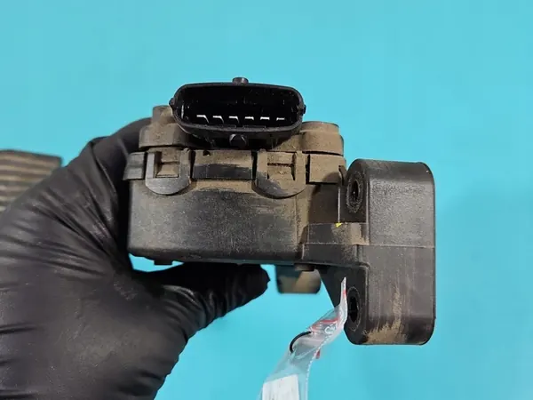 Gaspedal Potentiometer Kia Carnival II 05-14 OEM 32700-4DXXX image 3