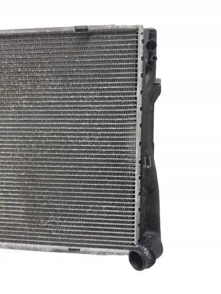 Radiador de agua BMW E91 2010 image 2