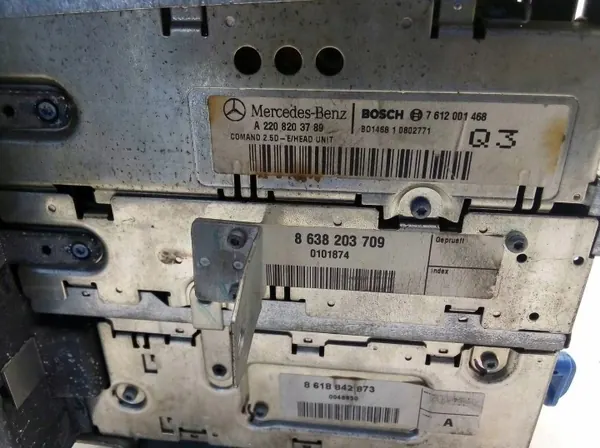 Mercedes W220 Radio Navigation OEM A2208203789 image 7