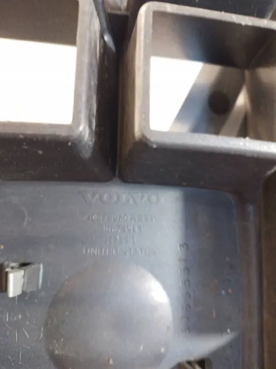 Volvo OE 30678980 Grille - Gebruikt image 7