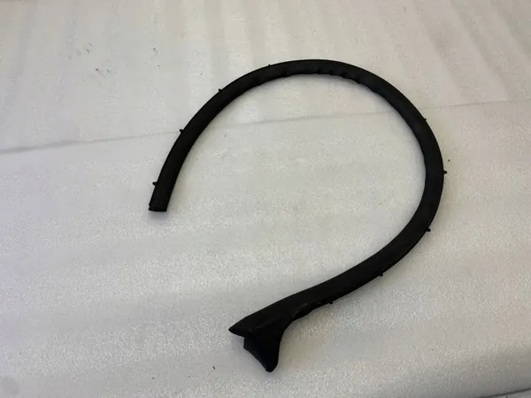 Volkswagen OE 5G4837652B Joint de cadre de porte usagé image 2