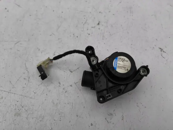 Mercedes-Benz E W212 Ventilatormotor OEM A2049060015 image 7