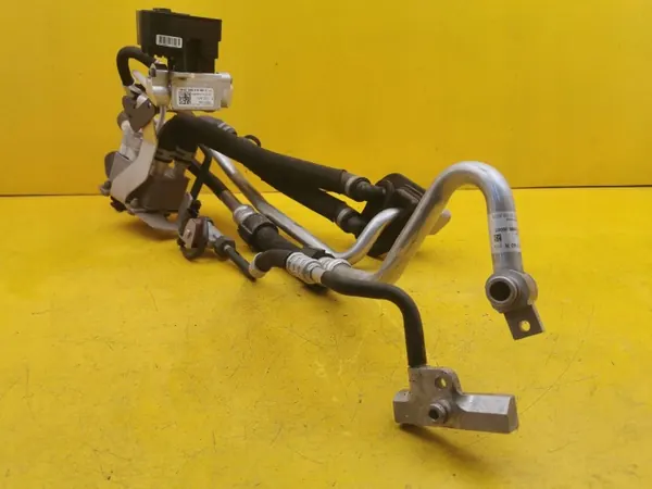 Audi Q8 AC-laajennusventtiili OEM 4M1816112M image 8