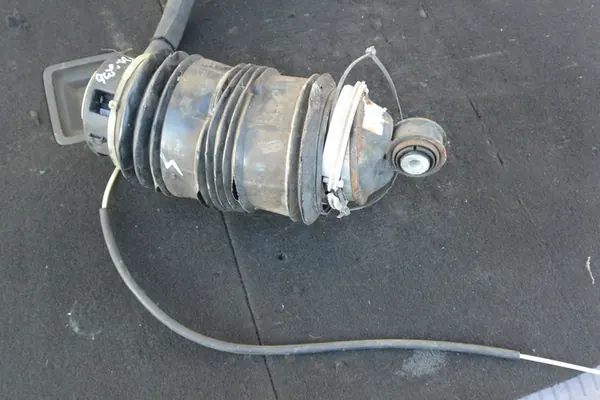 Vänster Bakfjädring Mercedes W211 W219 E63 E55 CLS63 AMG image 6