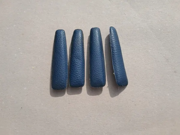 OEM 1087680095 Couvre-manivelle bleu Mercedes image 2