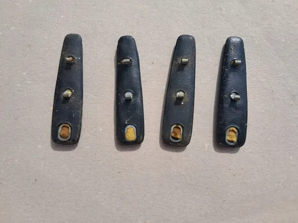 OEM 1087680095 Couvre-manivelle bleu Mercedes image 3