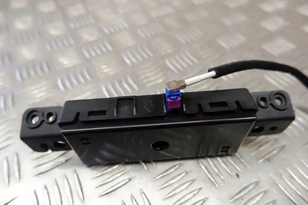 Antennivahvistin OEM 96240-GI000 Hyundai Ioniq 5:lle image 5