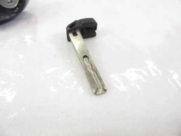 Insert de cilindro de fechadura BMW E87 OEM Wkładka image 4