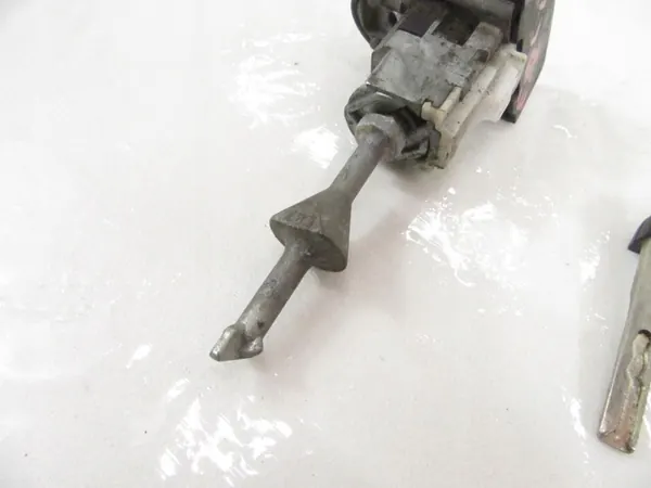 Insert de cilindro de fechadura BMW E87 OEM Wkładka image 7