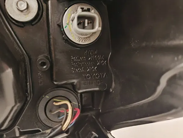 Lámpara LED Delantera Derecha Toyota Hilux VIII 15-20 image 9