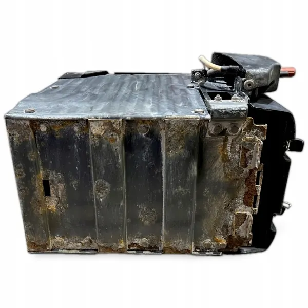 Contenedor batería DAF OEM 1952854 - Usado image 9