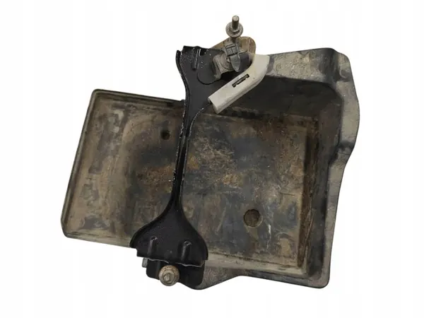 Bac à batterie Subaru Outback 2016 OEM 82122AL00A image 5