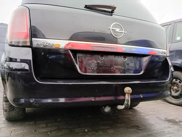 Opel Astra H bakre stötfångare OEM MM-0203-3 med sensorer image 2