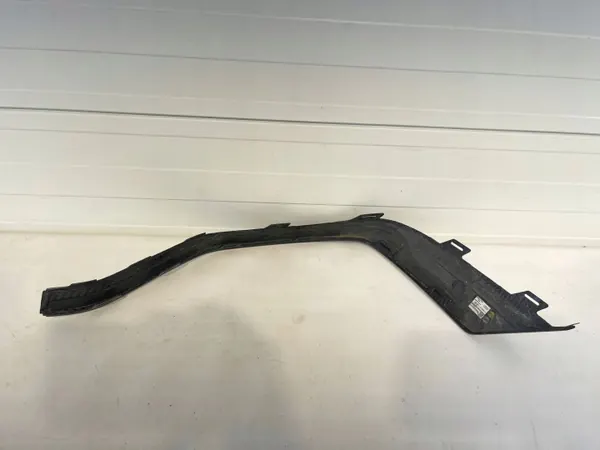 Audi RSQ8 Carbon bumperstrip links achter OEM 4M8853841A image 4