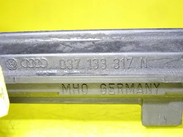 Kraftstoffschiene VW Passat B4 1.6 037906031J / 0280150955 image 8