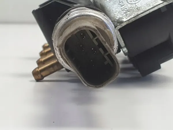 Rail d'injection GPL OEM E09320014 - Occasion image 9