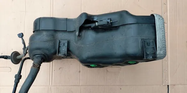Kia AdBlue-Tank OEM 31500-D7900 3 - Gebraucht image 5