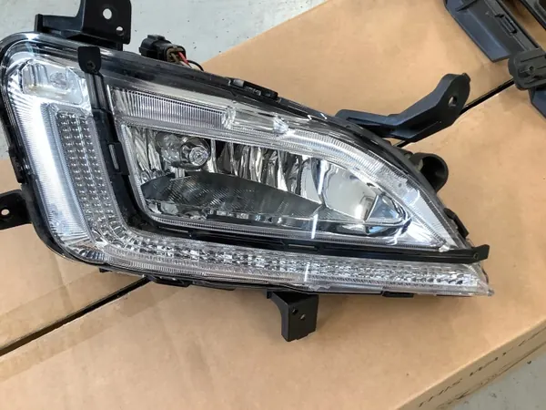Hyundai Tucson III Halogen+DRL höger framlykta 92202 D7600 image 4