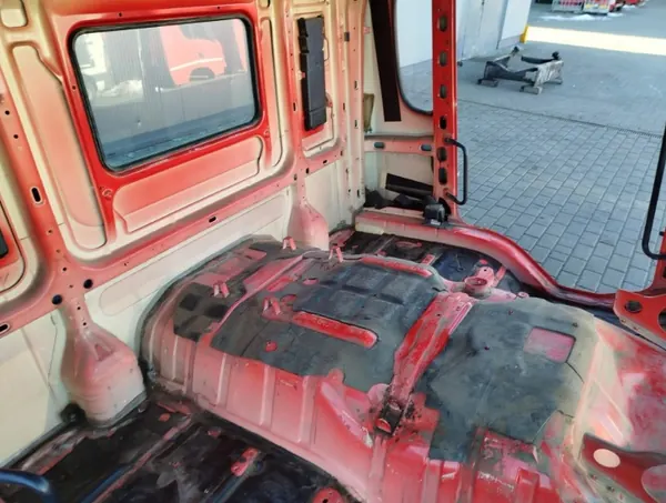 Cabina Scania CP16 - OEM 16CP Estado Usado image 10