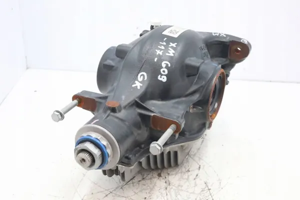 Taka-differentiaali BMW XM G09 8849117 OEM image 2
