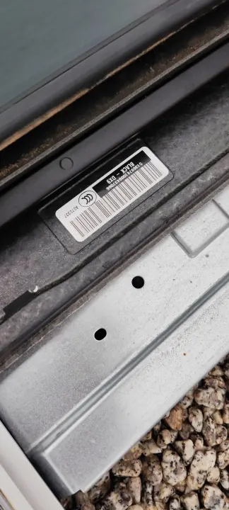 Jeep Grand Cherokee WK2 Kattoikkuna OEM - Kokonaiskatto image 9