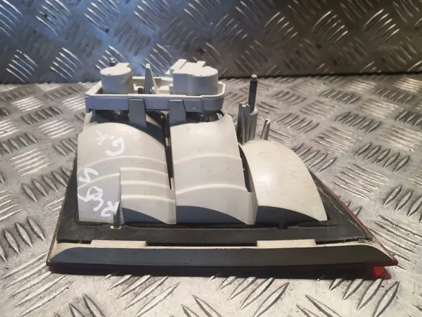 Mercedes-Benz B W245 Luz trasera izquierda image 3