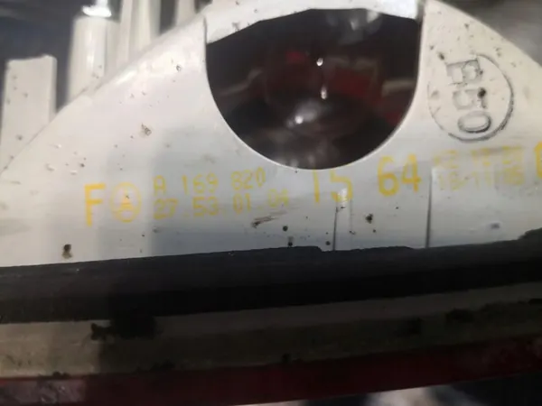 Mercedes-Benz B W245 Luz trasera izquierda image 4