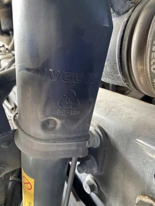 Cilindro de Cabina Iveco OEM 5802758463 - Usado image 3