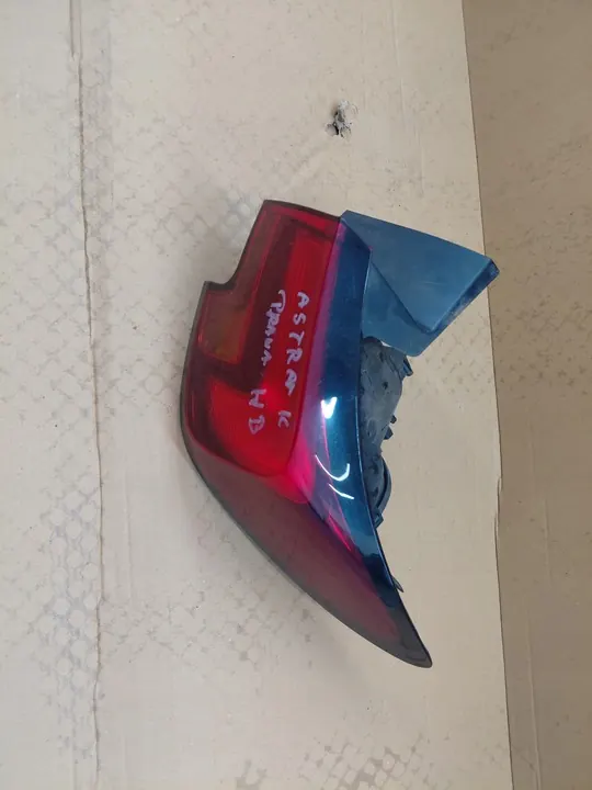 OPEL ASTRA K V HB Lámpara Trasera Derecha image 2