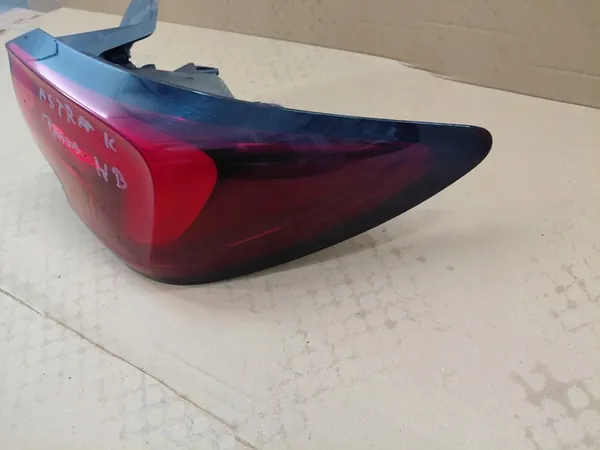 OPEL ASTRA K V HB Lámpara Trasera Derecha image 3