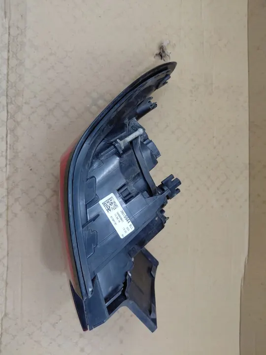 OPEL ASTRA K V HB Lámpara Trasera Derecha image 4