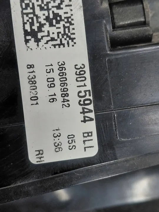 OPEL ASTRA K V HB Lámpara Trasera Derecha image 7