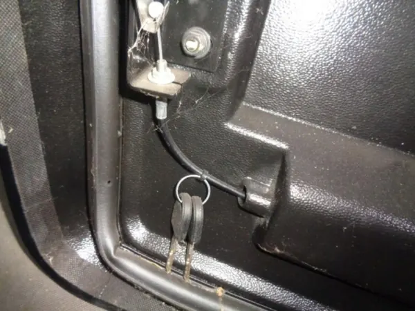 Cubierta de caja Mitsubishi L200 16-17 OEM MZ330882 image 10