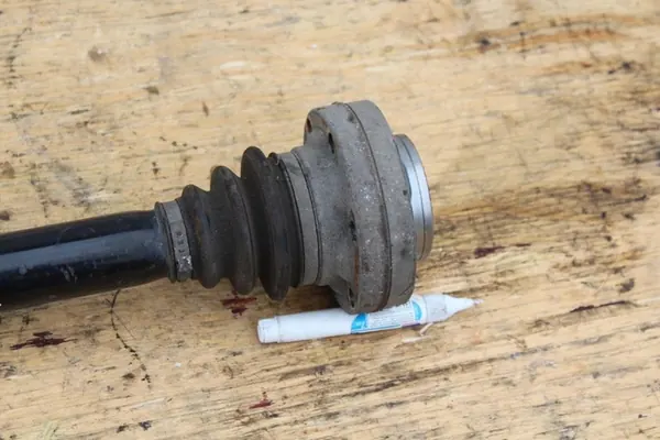 BMW 5 E60 E61 2004 Bakre Halvaxel image 5