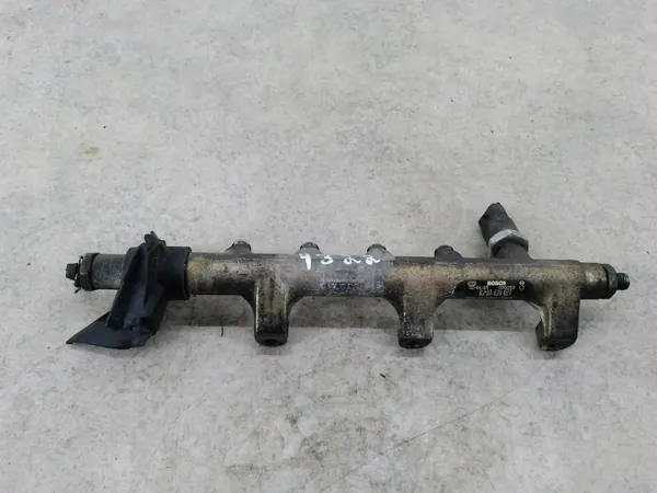 Rampe d'injection diesel OEM 8200023961 pour Opel Movano image 3
