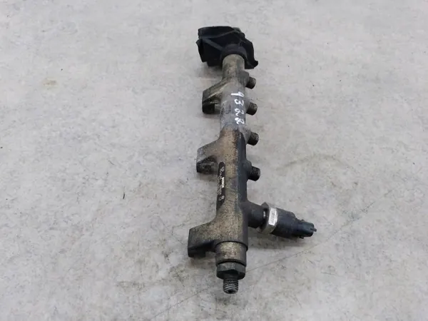 Rampe d'injection diesel OEM 8200023961 pour Opel Movano image 6