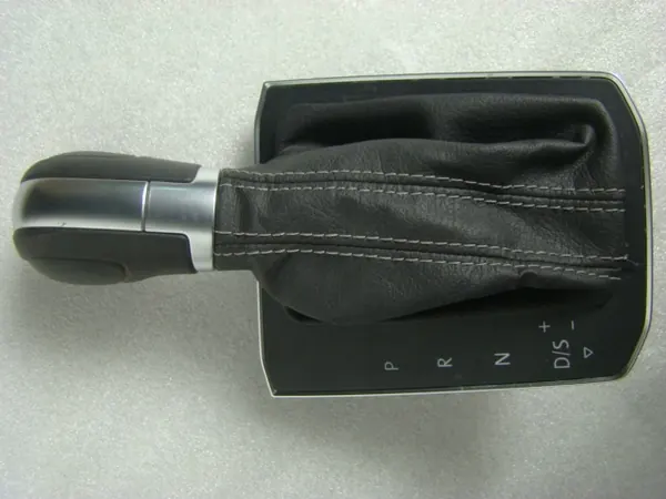 VW Tiguan Schaltknauf OEM 5NB713203A - Gebraucht image 2