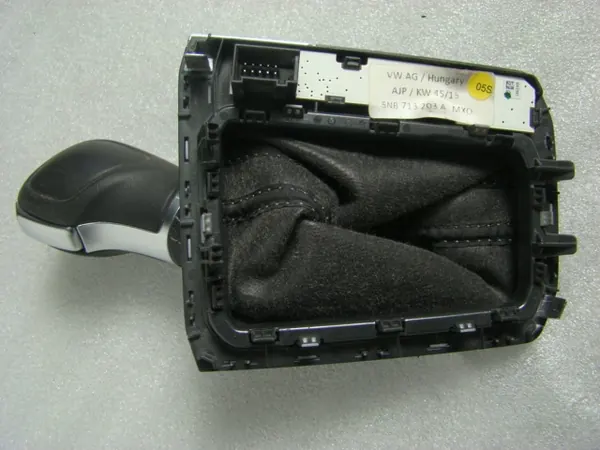 VW Tiguan Schaltknauf OEM 5NB713203A - Gebraucht image 6