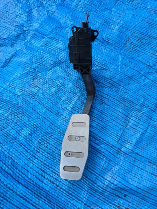 Gaspedal Fiat 500 Abarth OEM 52082036018 image 2
